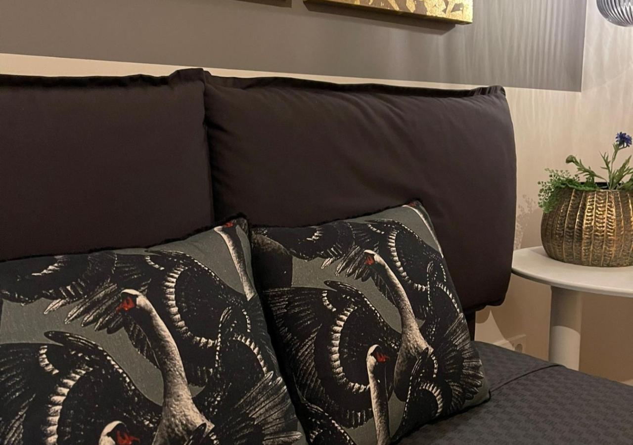 Stay At Smilla - Boutique Apartments Mit Kueche - Parken - Klima - Netflix - Waschmaschine Wiesbaden Exterior photo